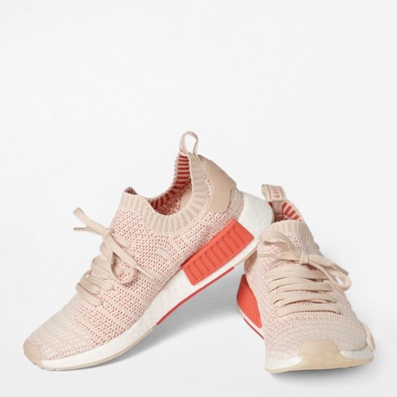adidas women's cream nmd_r1 stlt primeknit sneakers